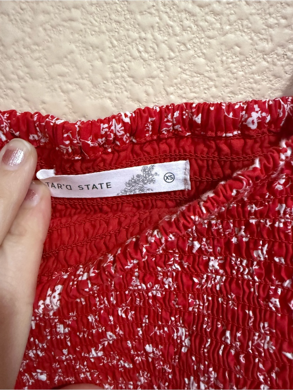 Altar'd State Red Floral Puff-Sleeve Crop Top-XS - Picture 3 of 3